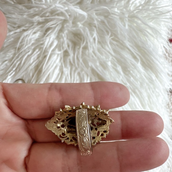 Ring - Picture 2 of 3